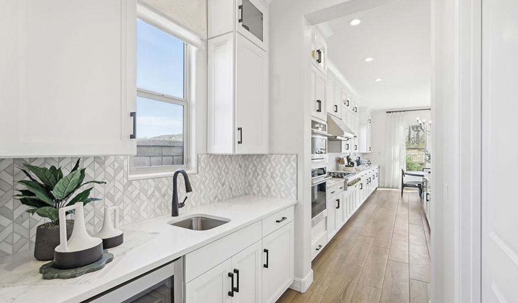 Holbrook-T31H-SaguaroReserve Kitchen and Pantry