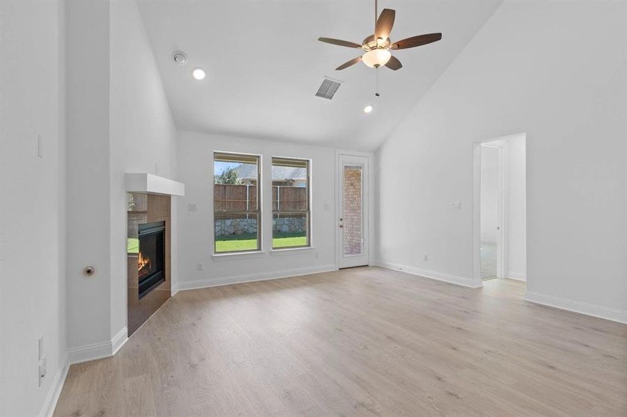 DAL_Dominion_Easton_343 Torch Lily Lane (15) DAL_Dominion_Easton_343 Torch Lily Lane (15)