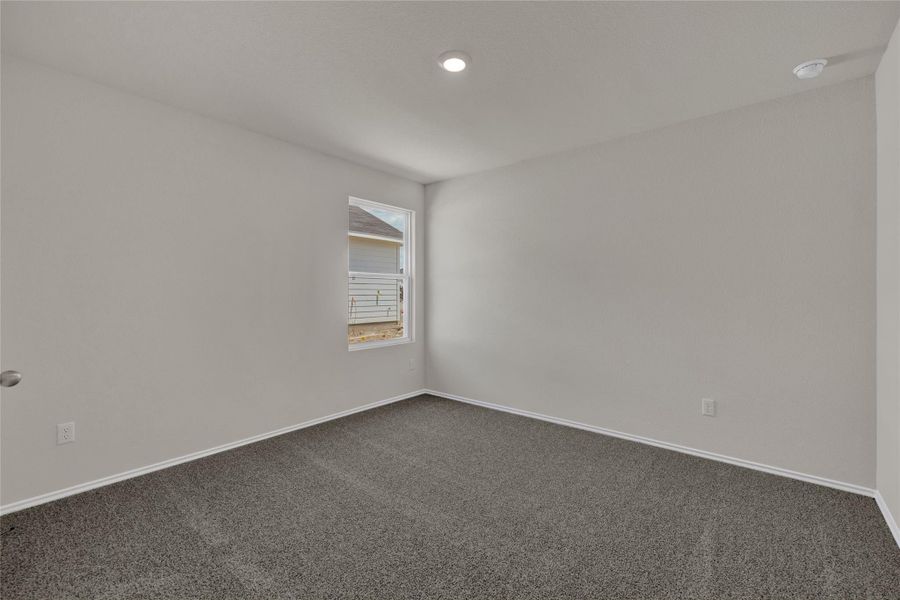 Spacious, unfurnished interior of a new home in Bollinger, Maxwell (Image 15).
