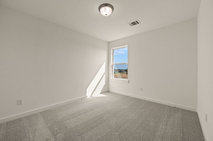 Spacious, unfurnished interior of a new home in Gatlin Ranch, Springtown (Image 27).