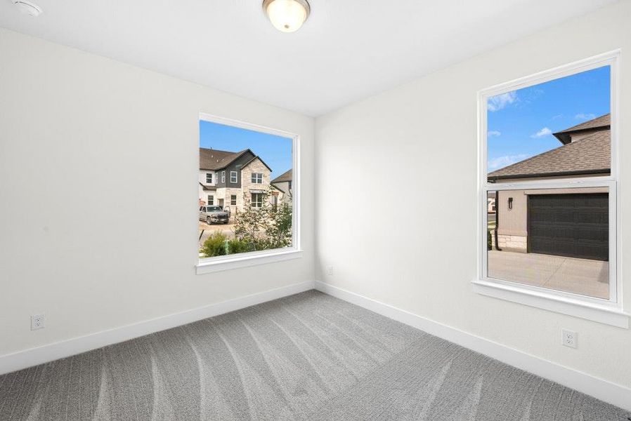 Spacious, unfurnished interior of a new home in Santa Rita Ranch, Liberty Hill (Image 25).