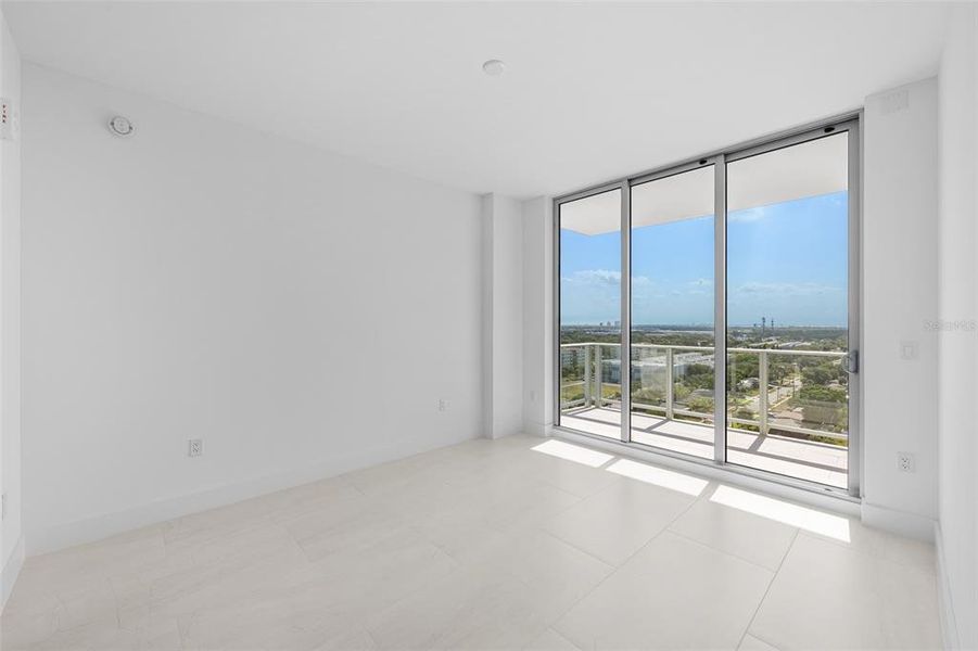 Spacious, unfurnished interior of a new home in , Tampa (Image 59). Spacious, unfurnished interior of a new home in , Tampa (Image 59).