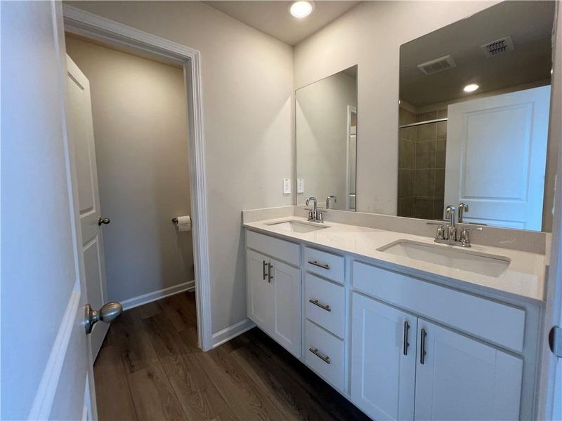Furnished interior view inside a new home in , Lawrenceville (Image 15).