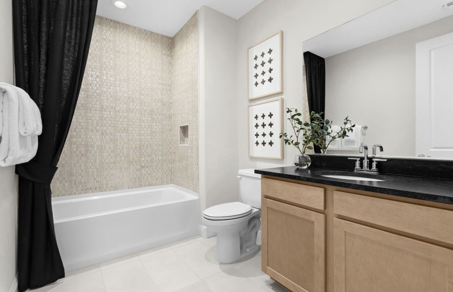 Representative furnished interior of a home built from the Hewitt II by Pulte Homes in Upper Canyon, Phoenix (Image 5).