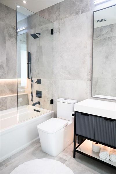 Furnished interior view inside a new home in , Atlanta (Image 54). Furnished interior view inside a new home in , Atlanta (Image 54).