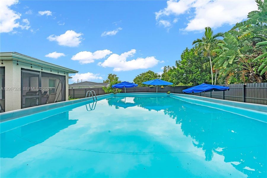 Community amenities in , Cape Coral (Image 31).