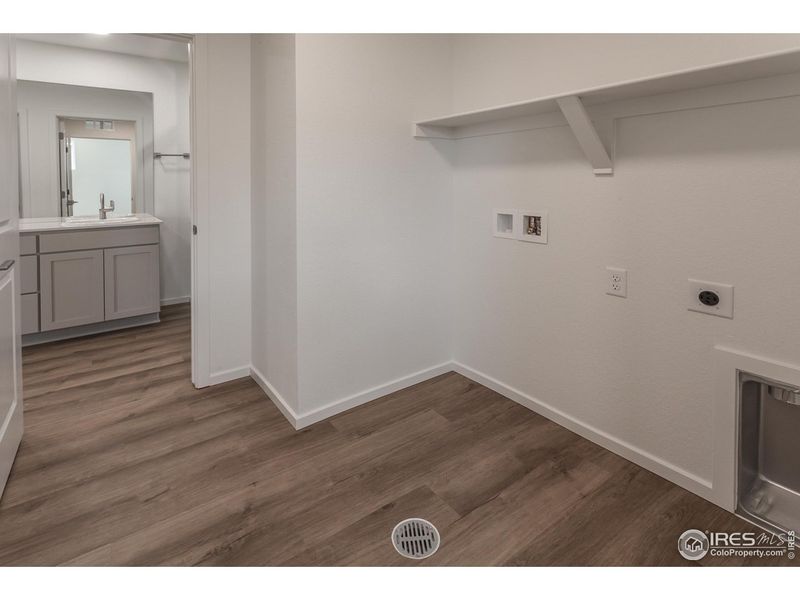 Spacious, unfurnished interior of a new home in , Timnath (Image 16).