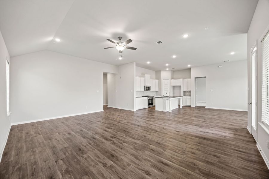 Representative unfurnished interior of a home built from the Baker by Cambridge Homes in Tinsley Meadows, Van Alstyne (Image 8).