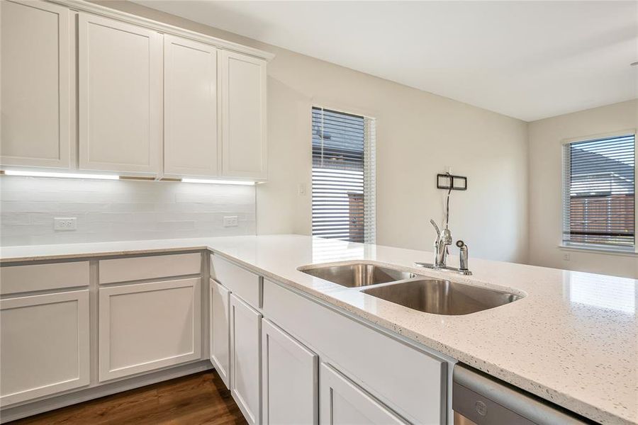 Furnished interior view inside a new home in La Terra, Celina (Image 8).