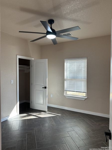 Spacious, unfurnished interior of a new home in , San Antonio (Image 11).