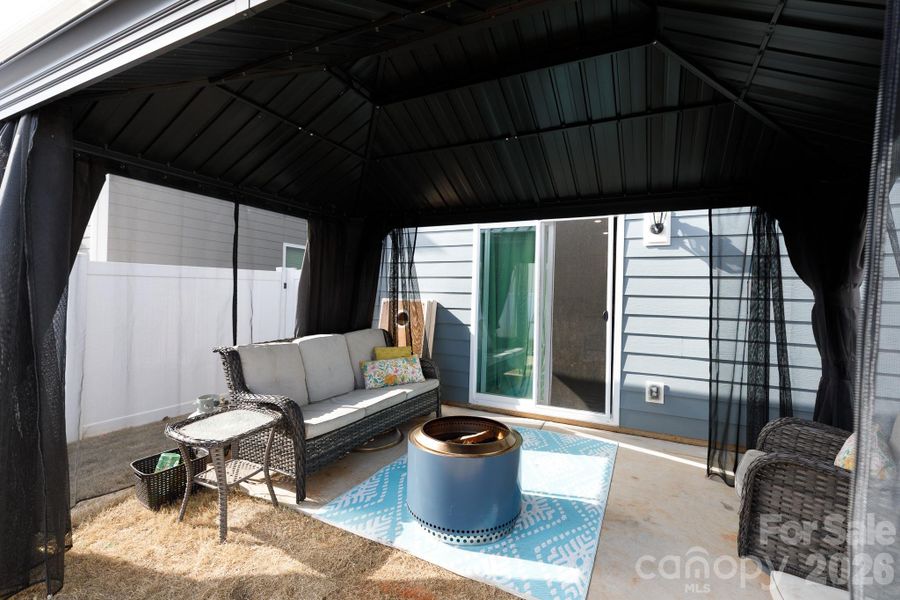 Exterior details and patio area of a home in Fergus Crossing, York (Image 3).