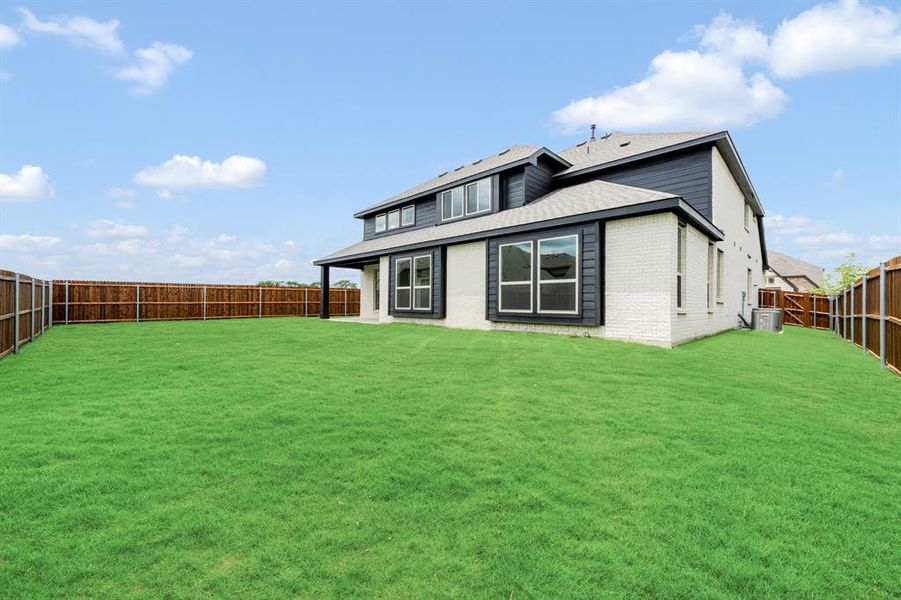 Image 37 of a home in The Oaks.