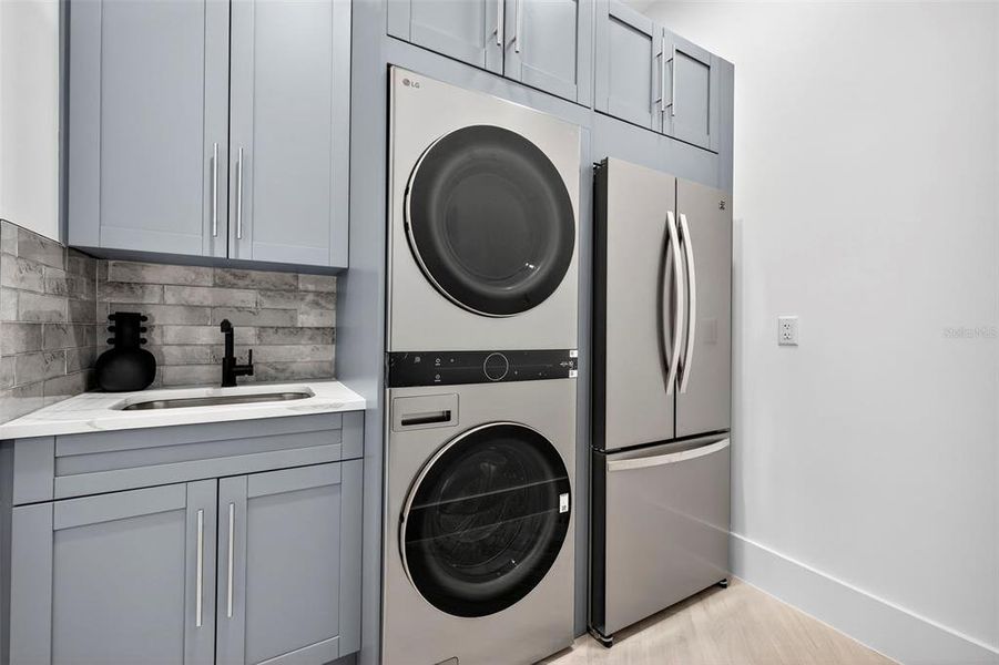 Close-up of interior finishes inside a home in , Cape Coral (Image 18). Close-up of interior finishes inside a home in , Cape Coral (Image 18).