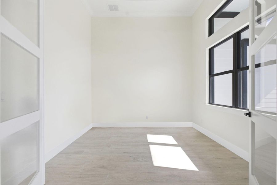 Spacious, unfurnished interior of a new home in , Fort Pierce (Image 41).