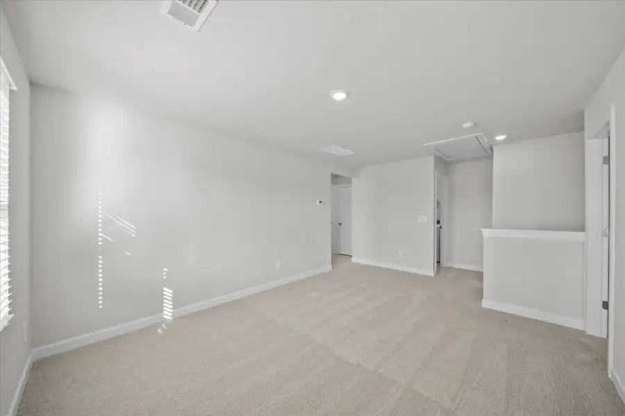 Spacious, unfurnished interior of a new home in Shiloh Valley, Piedmont (Image 15).