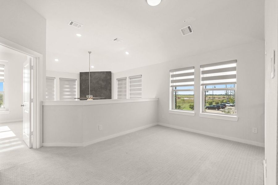 Spacious, unfurnished interior of a new home in , Fulshear (Image 15).