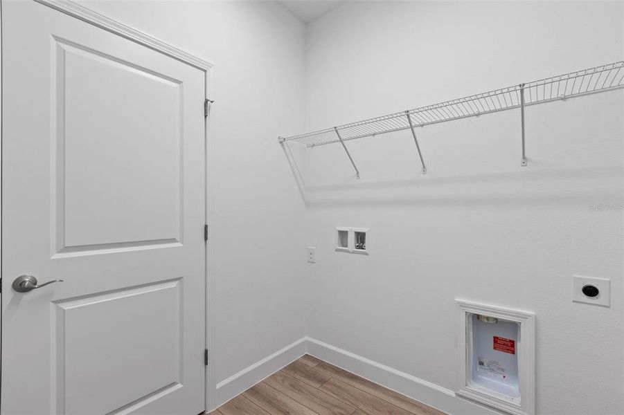 Spacious, unfurnished interior of a new home in , Sanford (Image 28).