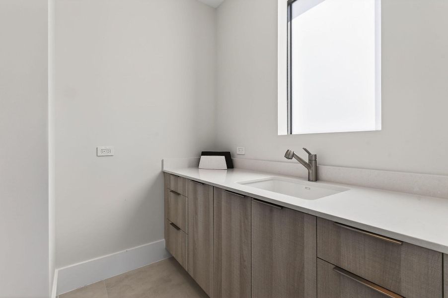 4360DiamondShoresWay(70)