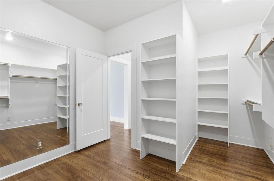 Furnished interior view inside a new home in , Cleburne (Image 6).
