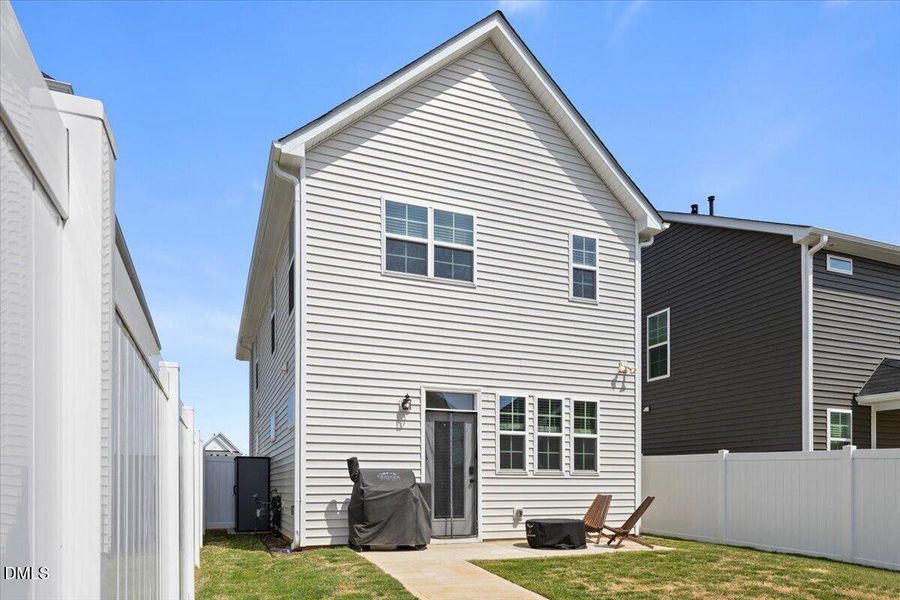 47-33 Pear Blossom Pkwy