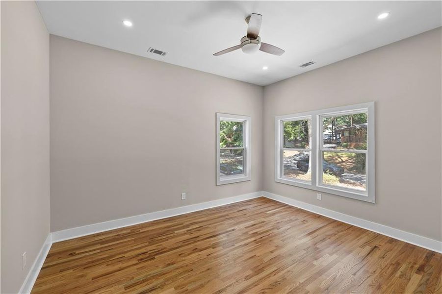 Spacious, unfurnished interior of a new home in , Atlanta (Image 16).