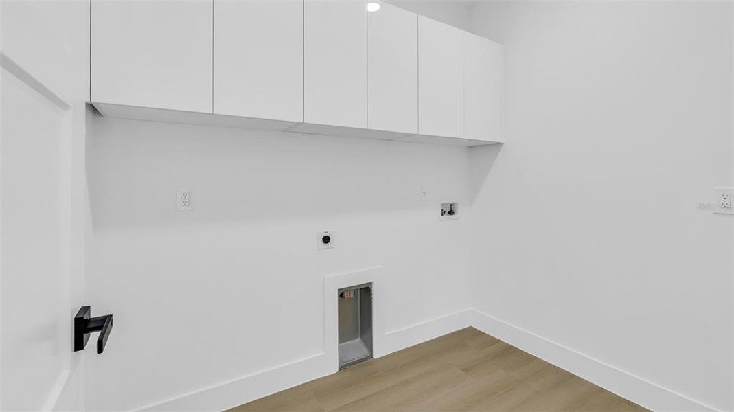 Spacious, unfurnished interior of a new home in , St. Petersburg (Image 25). Spacious, unfurnished interior of a new home in , St. Petersburg (Image 25).