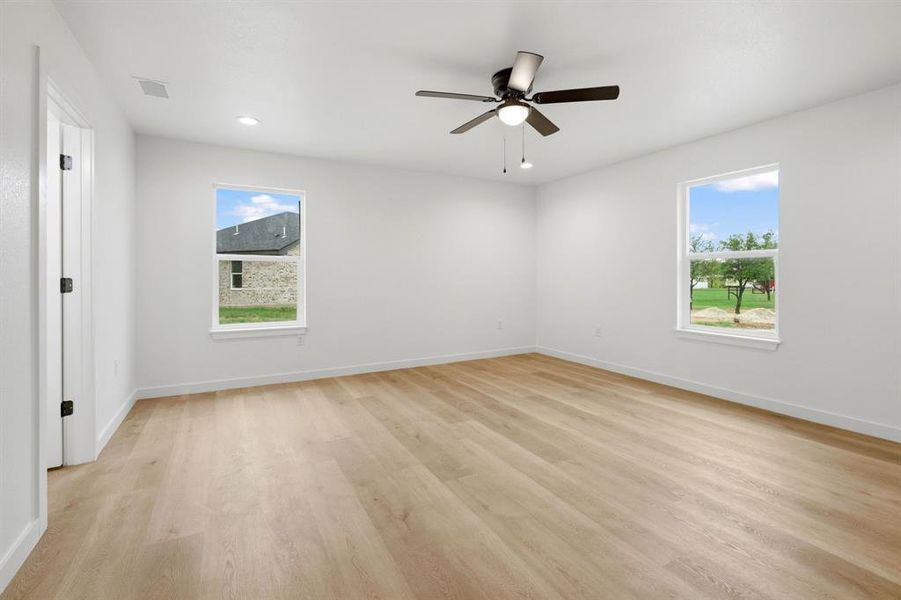 Spacious, unfurnished interior of a new home in , Baird (Image 35).