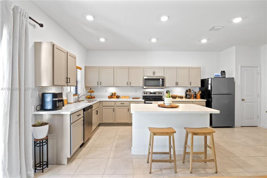 Furnished interior view inside a new home in , Pompano Beach (Image 10).