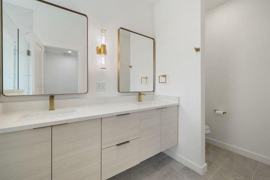Furnished interior view inside a new home in , Lago Vista (Image 18).