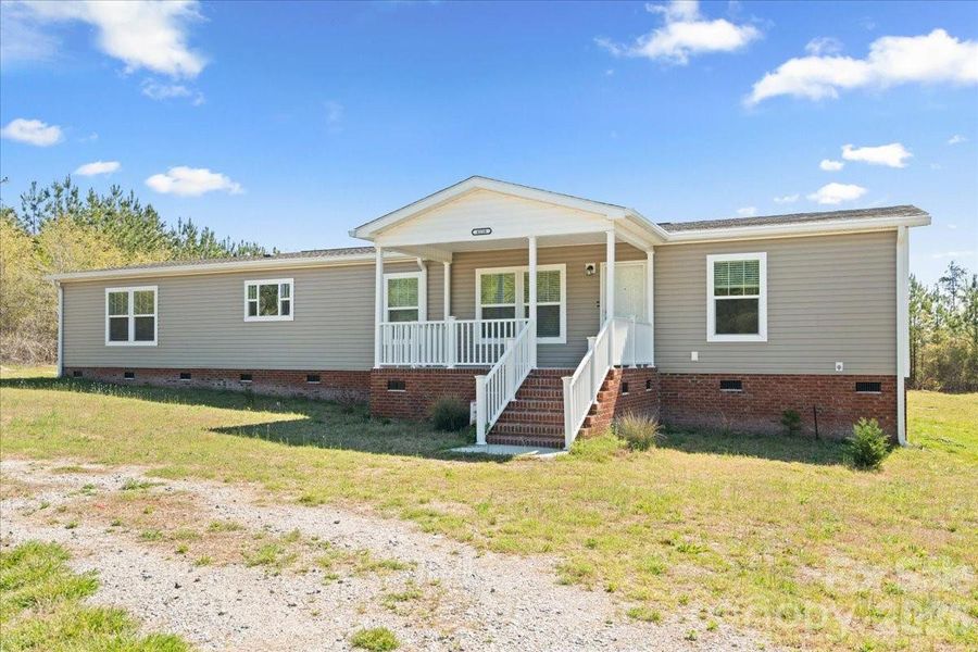 Exterior details and patio area of a home in , Bennettsville (Image 23).