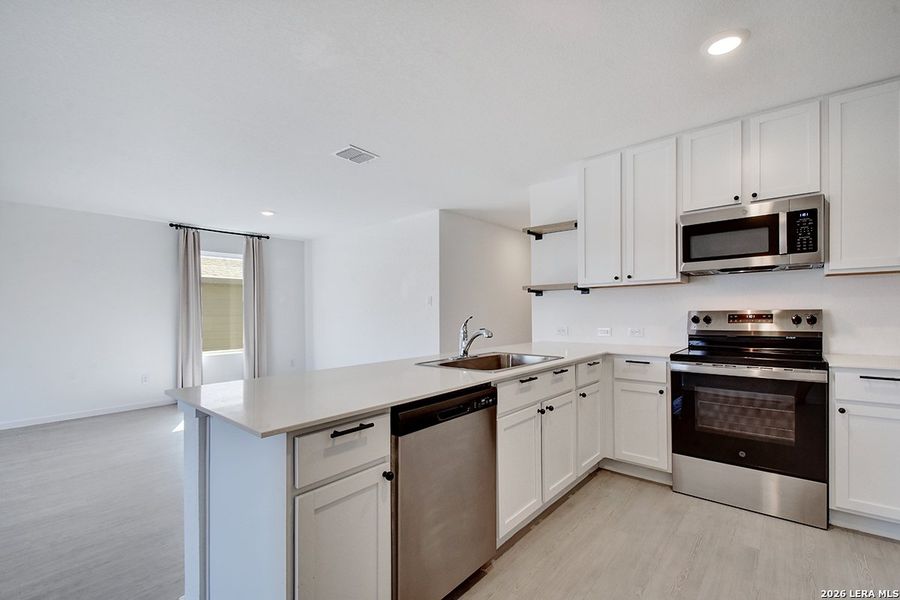 Furnished interior view inside a new home in Ridgeland, Kerrville (Image 13).