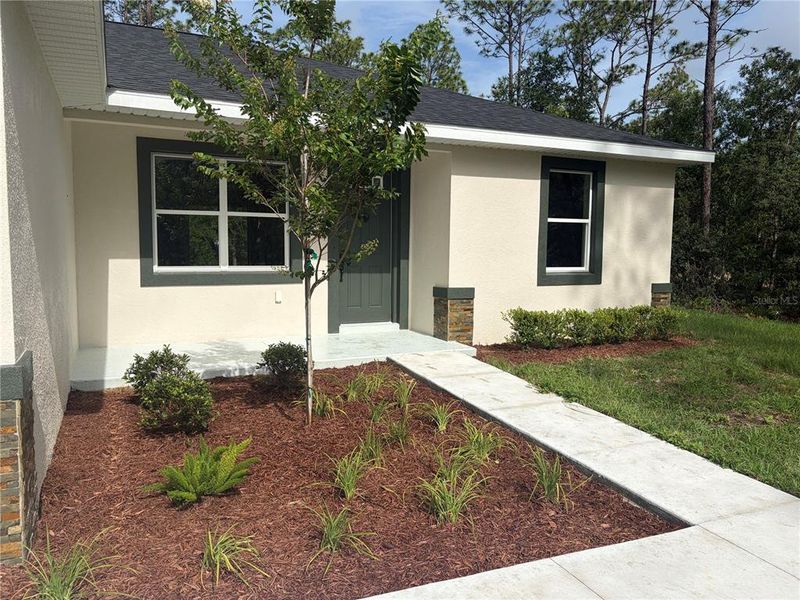 Exterior details and patio area of a home in , Ocala (Image 19). Exterior details and patio area of a home in , Ocala (Image 19).