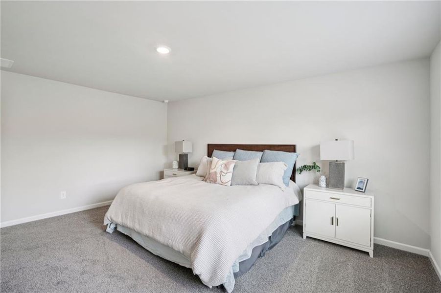 Furnished interior view inside a new home in Ivey Township, Dallas (Image 28).