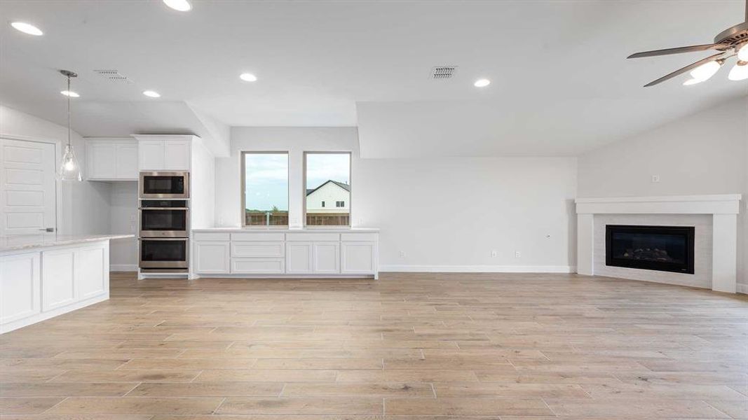 Spacious, unfurnished interior of a new home in Talon Hills 60'/70', Fort Worth (Image 17). Spacious, unfurnished interior of a new home in Talon Hills 60'/70', Fort Worth (Image 17).