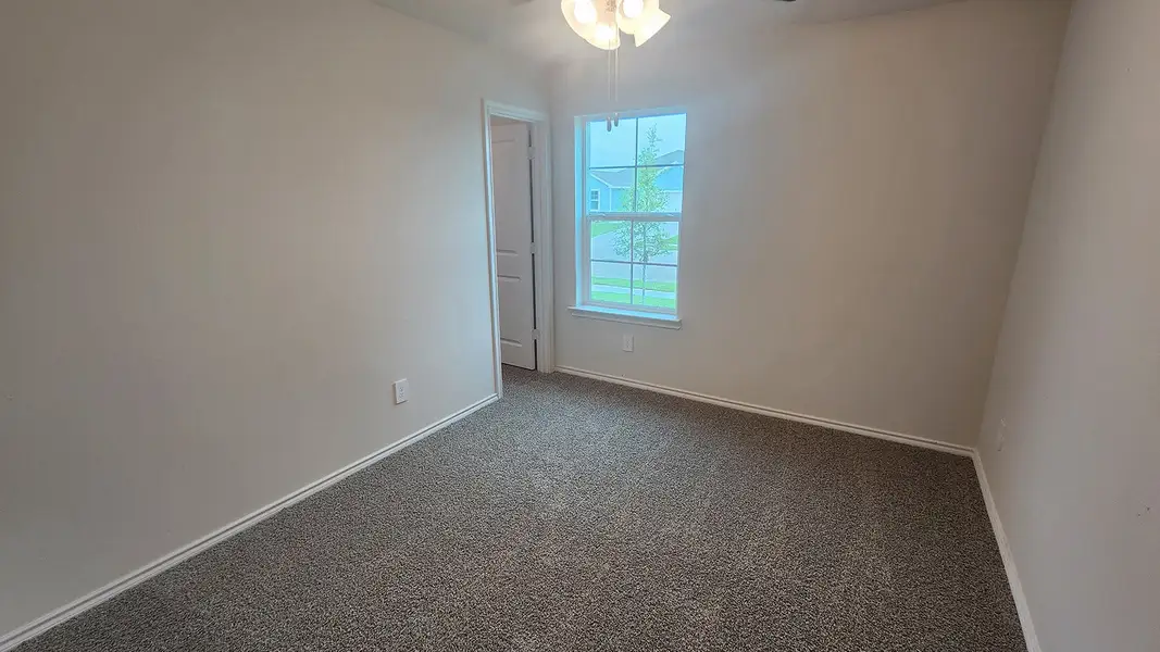 Spacious, unfurnished interior of a new home in Waverly Estates, Josephine (Image 8).