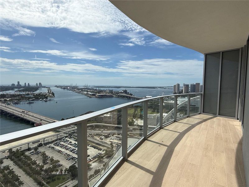 Condo located in Miami, FL showcasing its design and architecture (Image 19). Condo located in Miami, FL showcasing its design and architecture (Image 19).