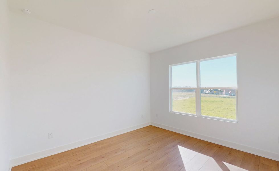 Spacious, unfurnished interior of a new home in West Hill Estates, Dade City (Image 34).