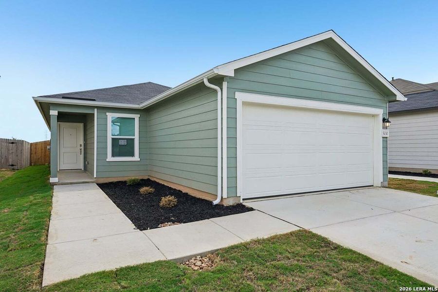 Exterior details and patio area of a home in Southton Cove, Elmendorf (Image 15).