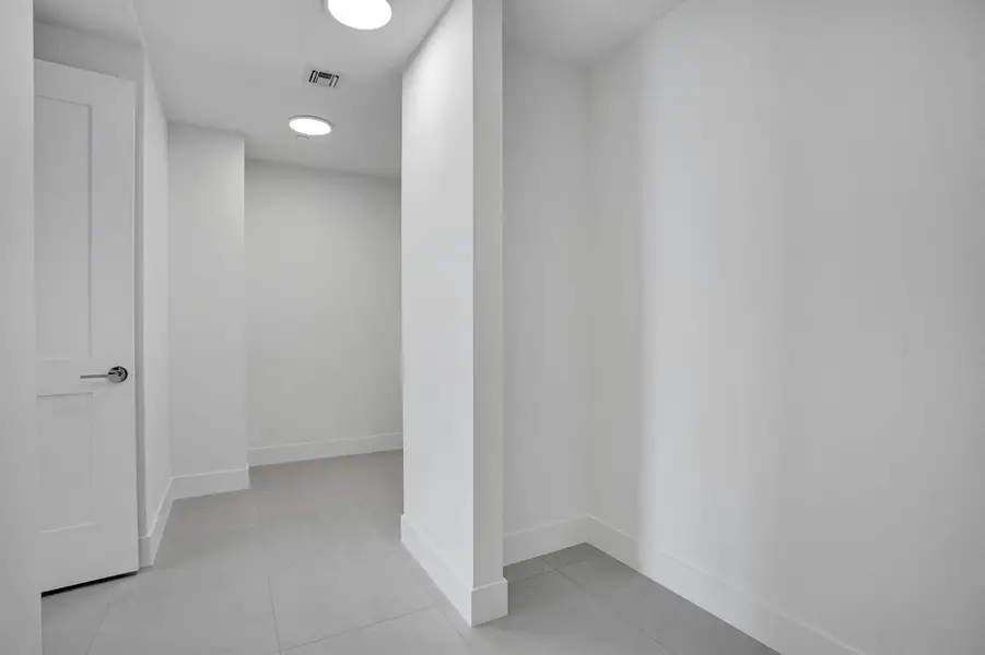 Owner's suite walk in closet