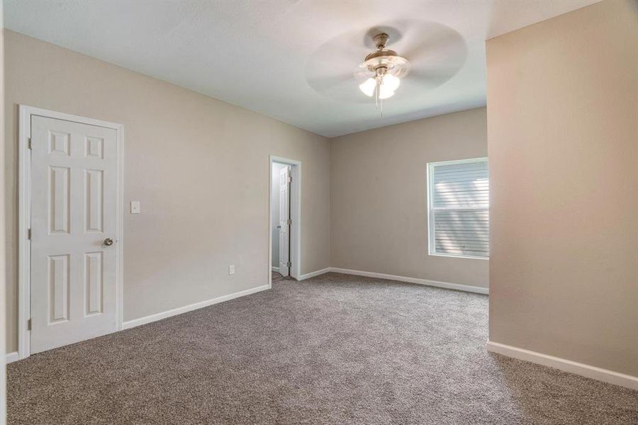 Spacious, unfurnished interior of a new home in , Paris (Image 12).