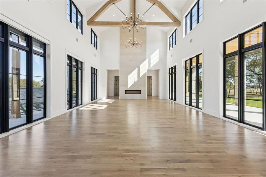 Spacious, unfurnished interior of a new home in , Weatherford (Image 16).