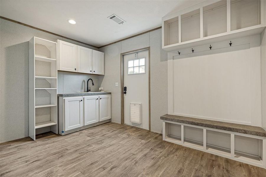 Laundry/Mud Room