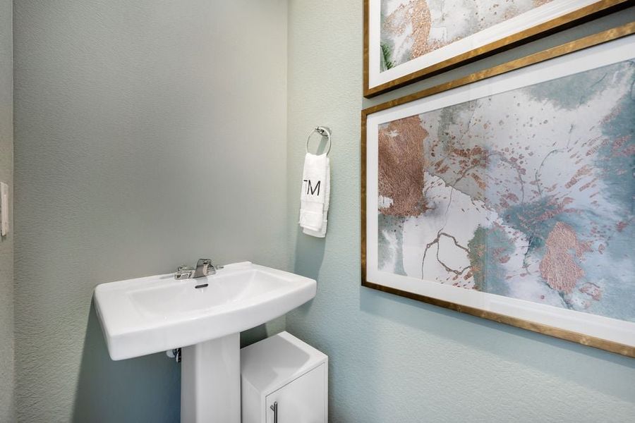 Representative furnished interior of a home built from the Hawk by Taylor Morrison in Longview 40s, Del Valle (Image 17).