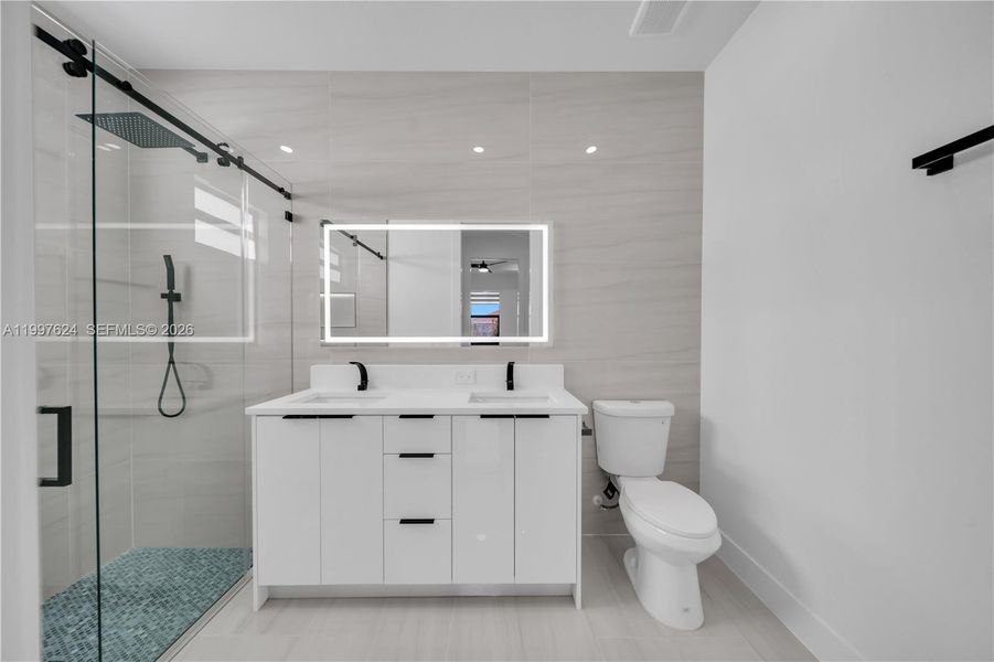 Furnished interior view inside a new home in , Lehigh Acres (Image 8).