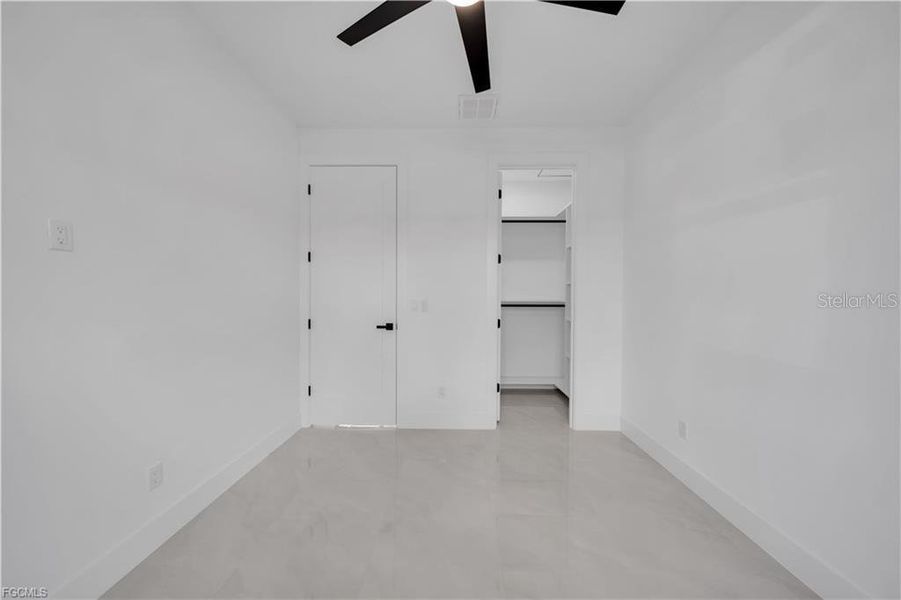 Spacious, unfurnished interior of a new home in , Lehigh Acres (Image 35).