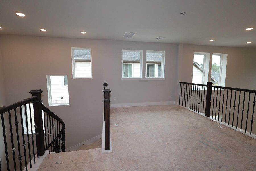 Spacious, unfurnished interior of a new home in Clopton Farms, Montgomery (Image 5).