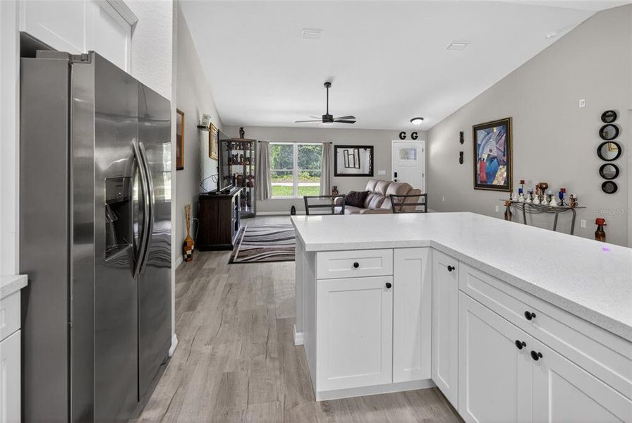 Furnished interior view inside a new home in , Ocklawaha (Image 27).