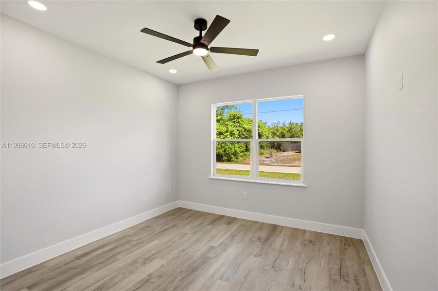 Spacious, unfurnished interior of a new home in , Lake Placid (Image 24).