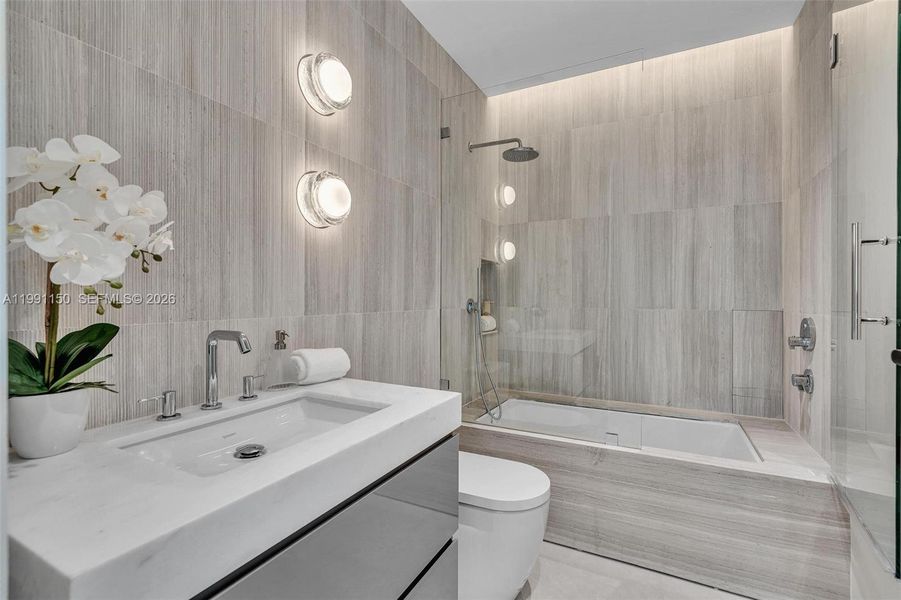 Furnished interior view inside a new home in , Miami Beach (Image 5).