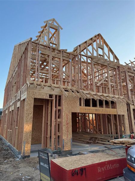 Let us show you how our advanced framing techniques have stood the test of time and allow more insulation for a quieter and more energy efficient home. Let us show you how our advanced framing techniques have stood the test of time and allow more insulation for a quieter and more energy efficient home.